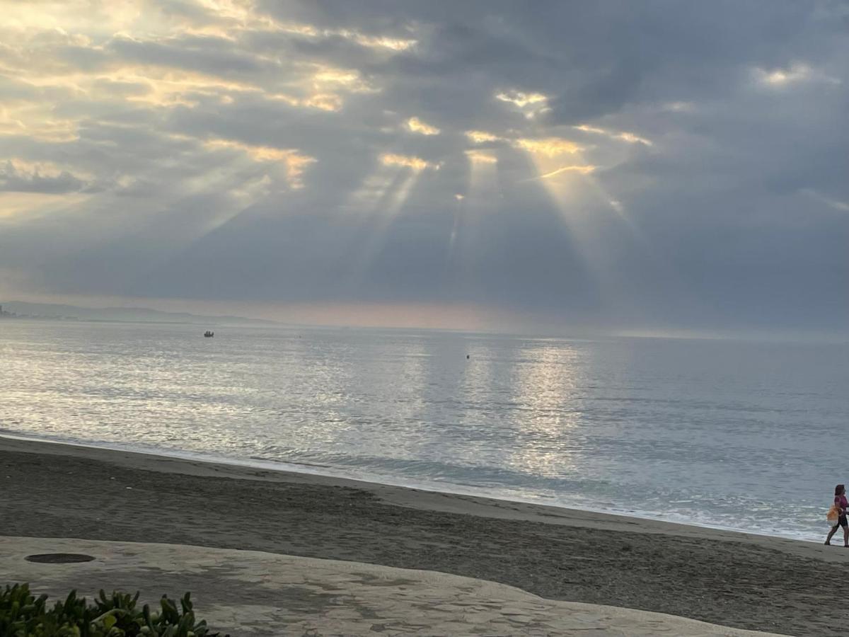 El Lobo De Mar Estepona Eksteriør billede